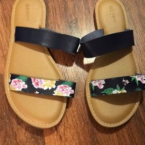 Floral prints sandals